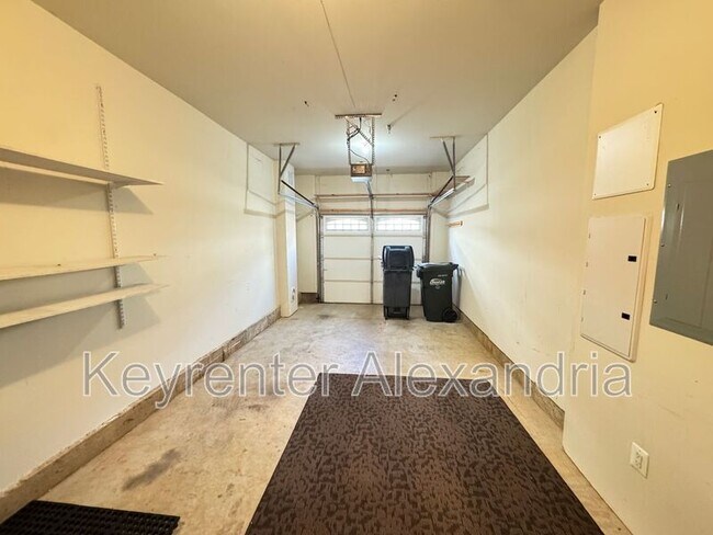 Building Photo - 4834 Dane Ridge Cir