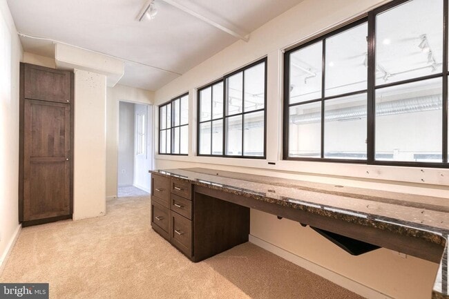 Building Photo - Live in luxury in the heart of Baltimore's esteemed Little Italy neighborhood!