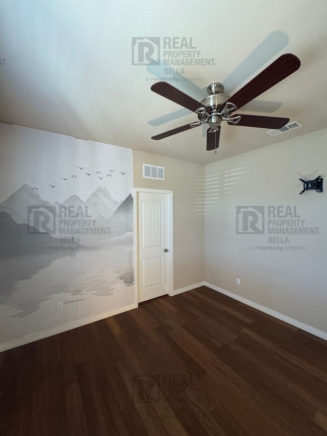 Building Photo - Modern Comfort Meets Resort Living – Gorgeous Single-Story in The Lakes Community