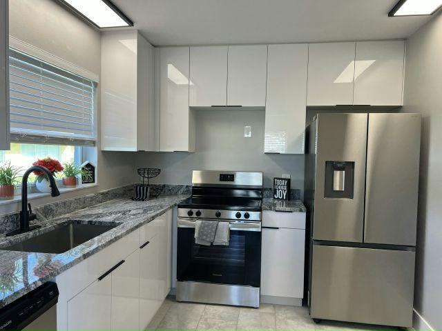 Building Photo - 4746 Carefree Trail