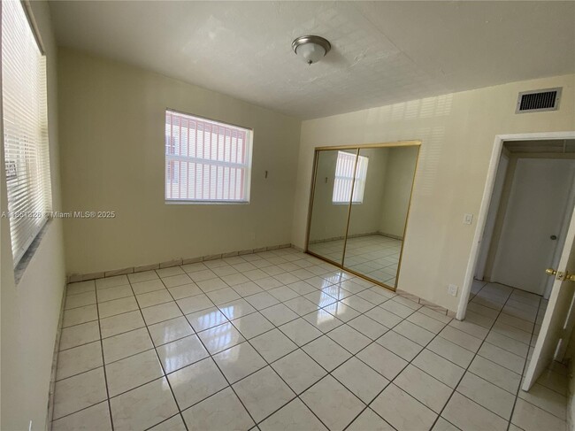 Building Photo - 80 NW 60th Ct