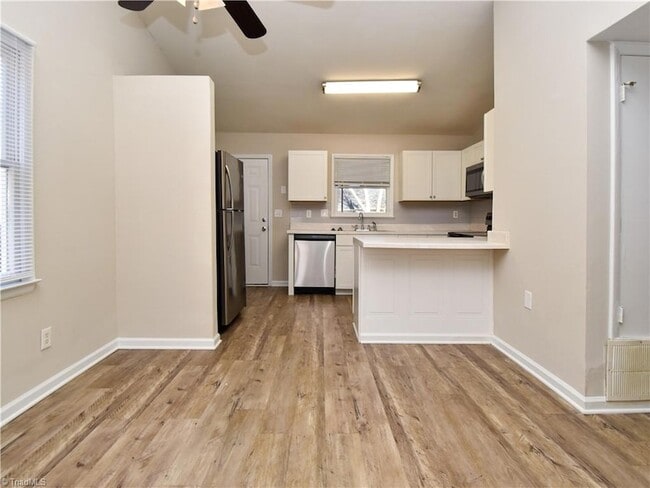 Building Photo - 1811 Saffron Pl