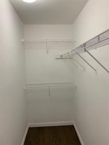 Building Photo - 1437 Thornhill Ln