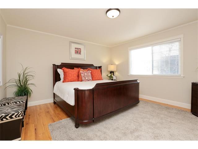 Building Photo - Beautiful single family home near Westfiel...