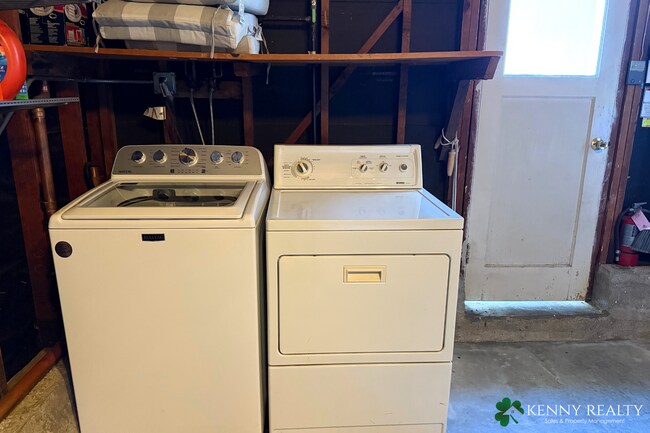 Building Photo - Beautifully Updated 3 Bedroom Home in Sout...