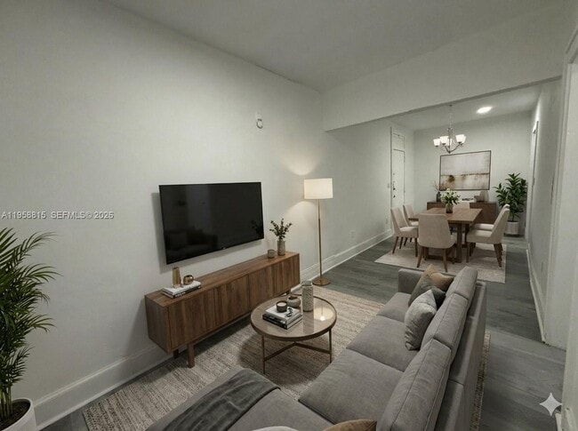 Building Photo - 1560 SW 5th St