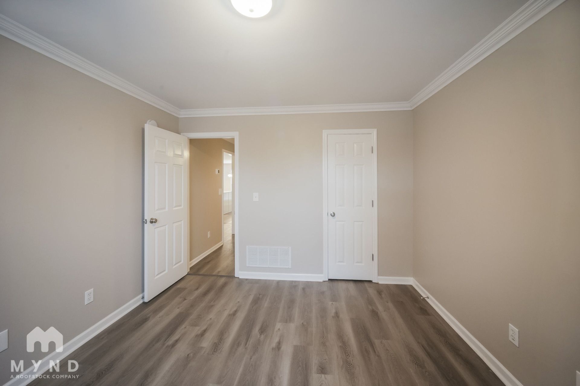 Building Photo - 1115 Warwick Pl