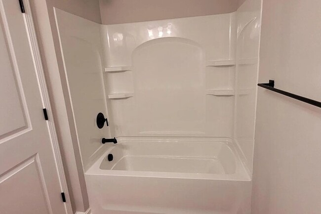 Building Photo - 1213 Ayla Ave