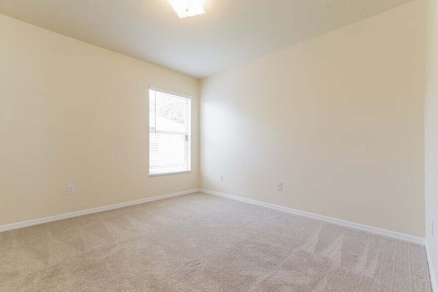 Building Photo - 642 Whisper Sound St