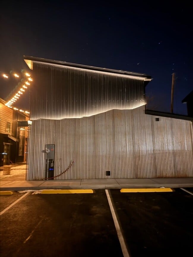 Building Photo - Steel Hollow Cottage Community