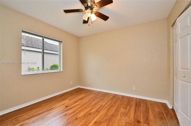Building Photo - 1530 Canary Island Dr