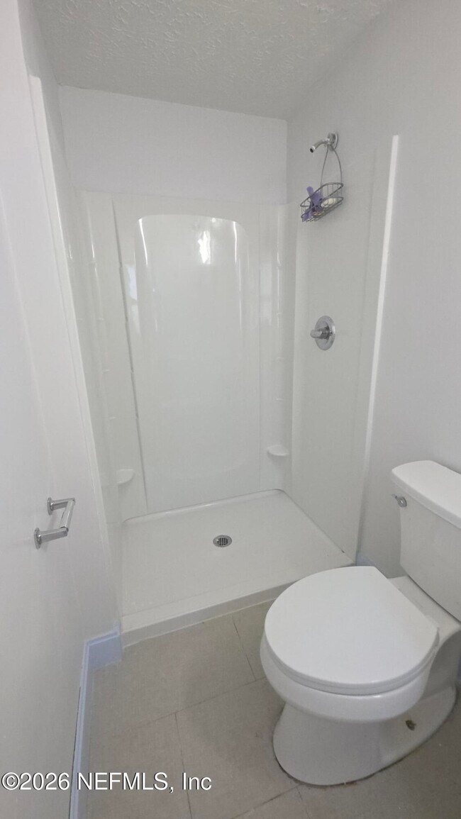 Building Photo - 10791 Luana Dr N