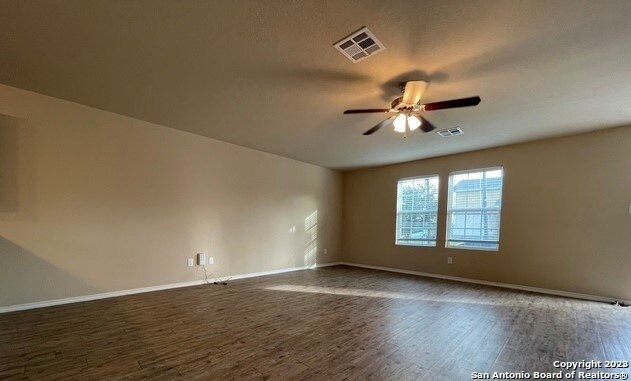 Building Photo - 6207 Golden Valley Dr