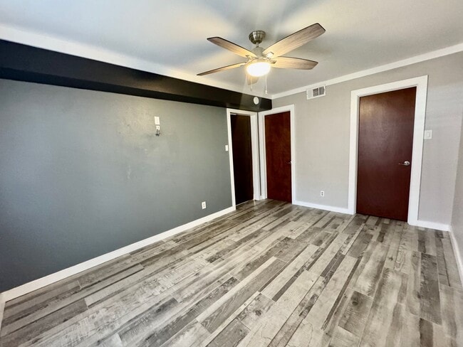 Building Photo - 829 Wax Myrtle Ln