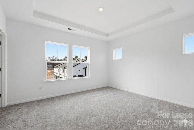 Building Photo - 411 Silver Star Blvd