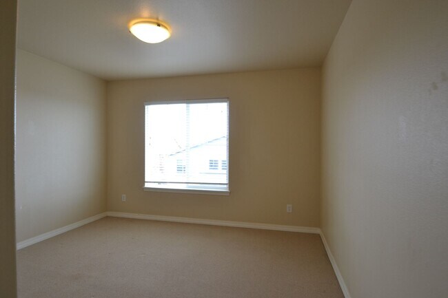 Building Photo - 5079 Farris Creek Ct