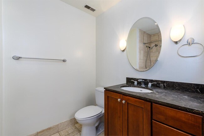 Building Photo - 300-314 N Broadway