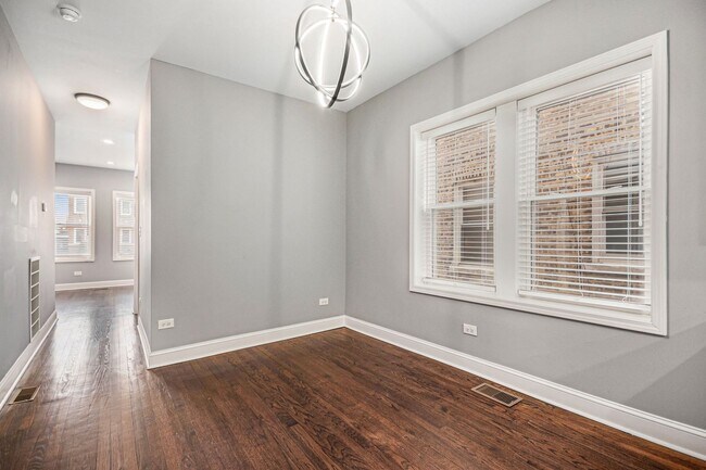 Building Photo - 1702 N Meade Ave