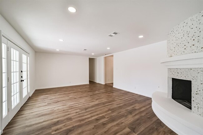 Building Photo - 2742 Triway Ln