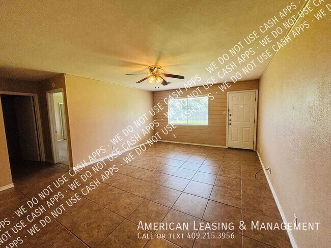 Building Photo - 4417 Willowglen St