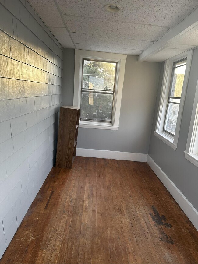 Building Photo - 62 Billings Ave