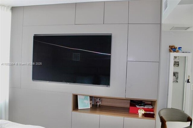 Building Photo - 325 S Biscayne Blvd