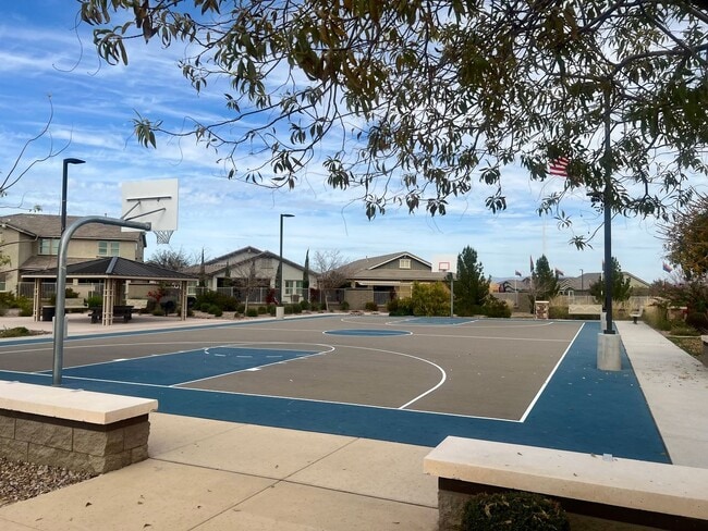 Building Photo - $500 MOVE-IN DISCOUNT - 3-BEDROOM WITH COMMUNITY POOL