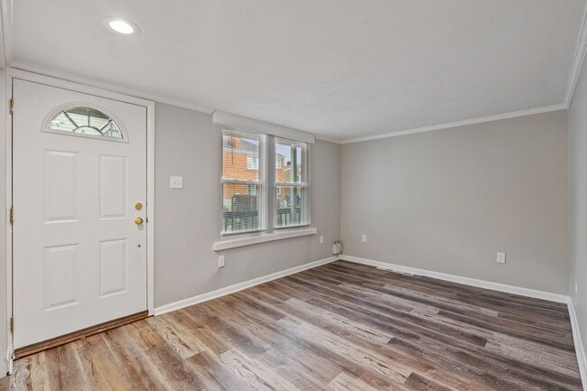 Building Photo - 322 Gildenfenny St