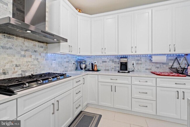 Building Photo - 44321 Rowley Terrace