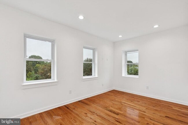 Building Photo - 65 Limekiln Pike