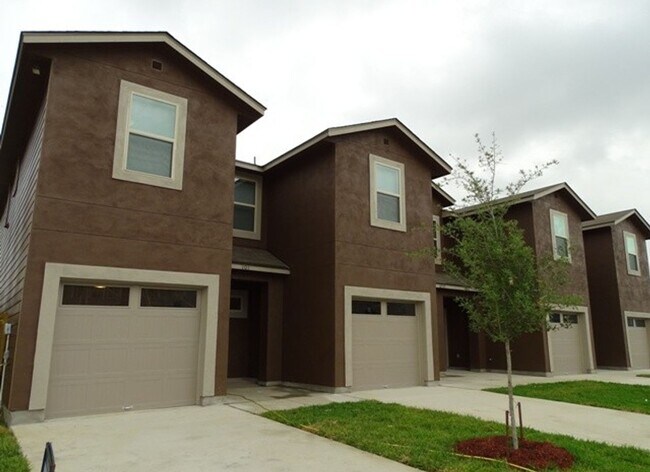Building Photo - 6535 Marcel Wy