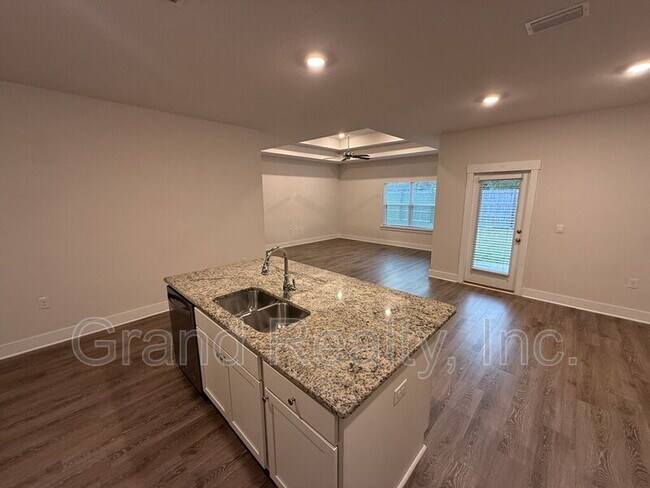 Building Photo - 5749 Danbury Blvd