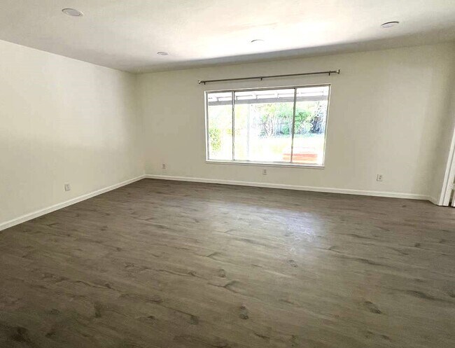 Building Photo - 3736 Orangerie Way