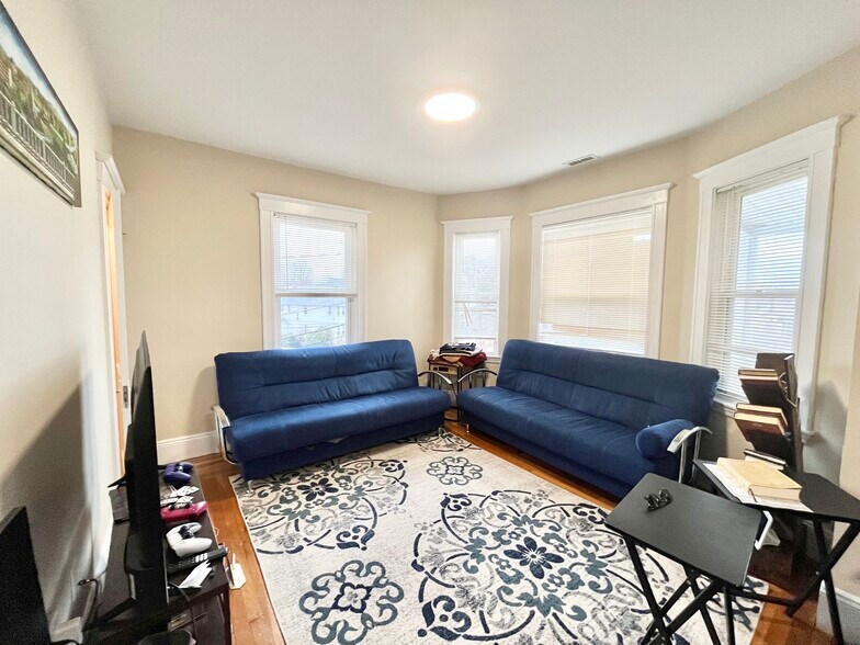 Building Photo - 1 Glenley Terrace