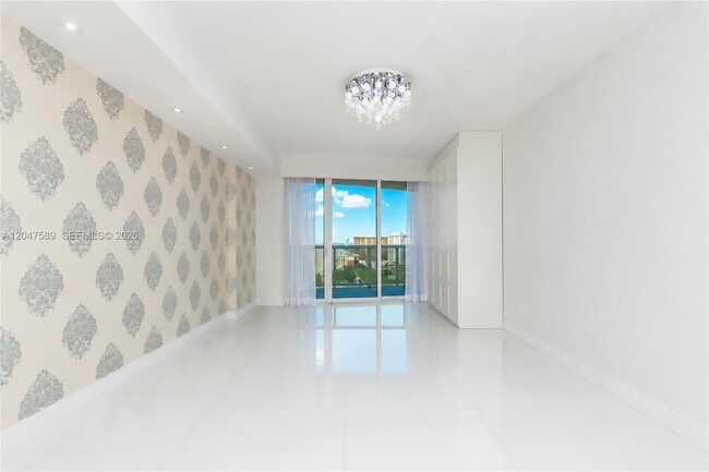 Building Photo - 17201 Collins Ave