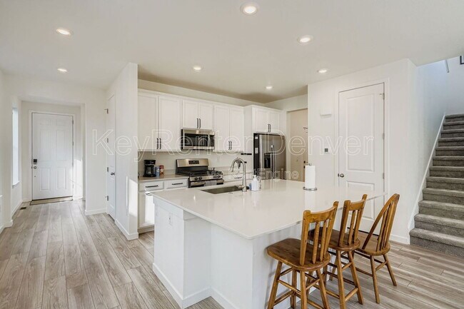 Building Photo - 17781 Fox St