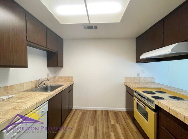 Building Photo - 5230-5232 Arbardee Dr