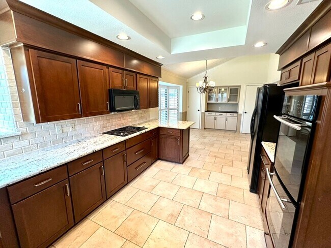 Building Photo - 6513 Elkhurst Dr