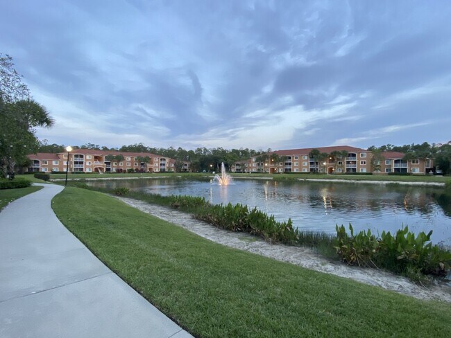 Building Photo - 1810 Florida Club Cir