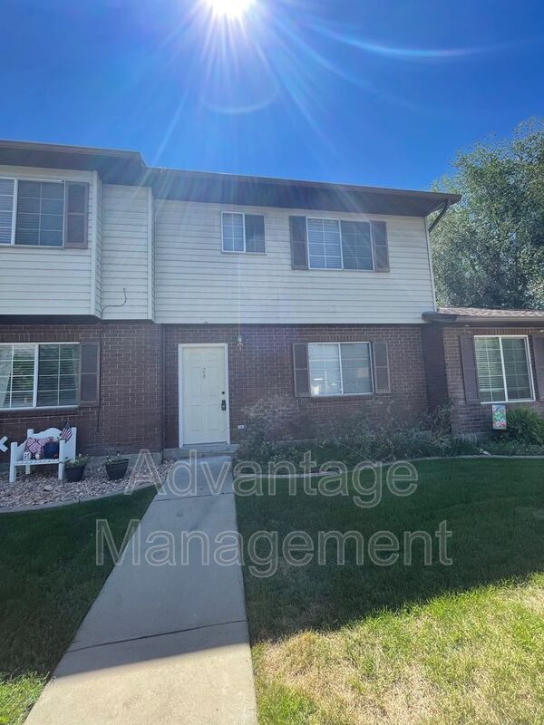 Building Photo - 952 S Freedom Blvd