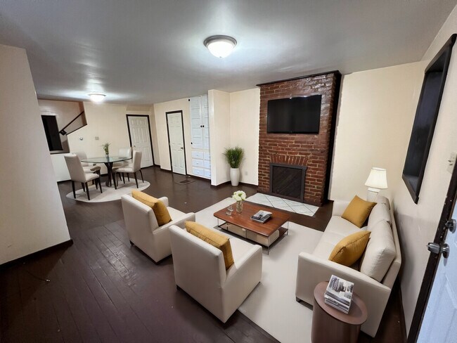 Building Photo - 601-603 S Ray Street-Aria