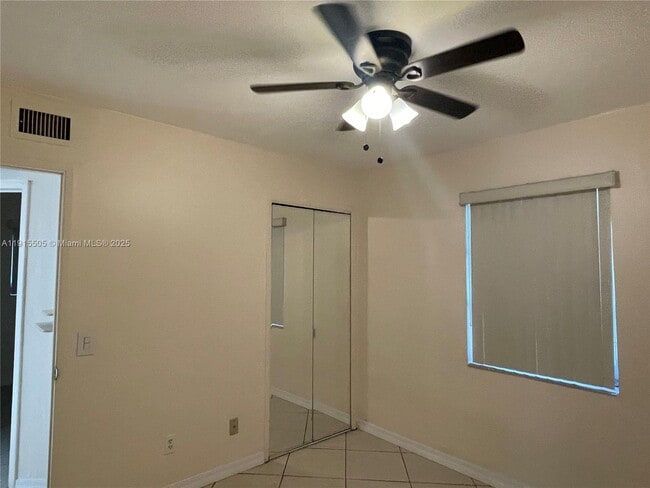 Building Photo - 5805 Moseley St