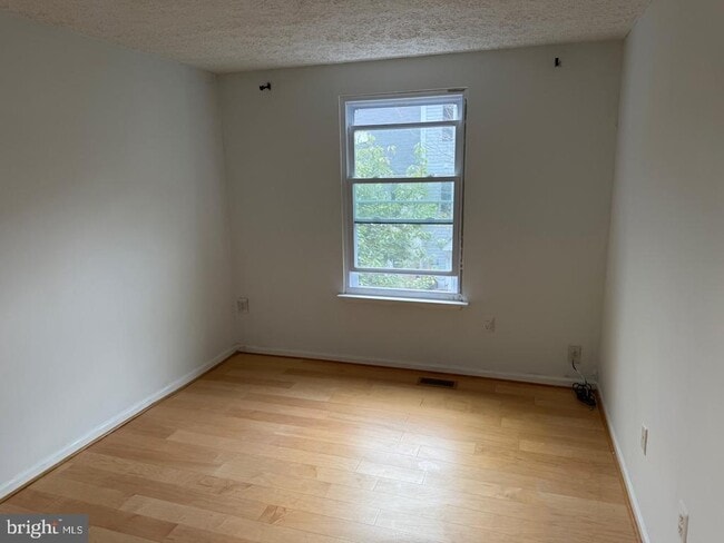 Building Photo - 418 Legato Terrace