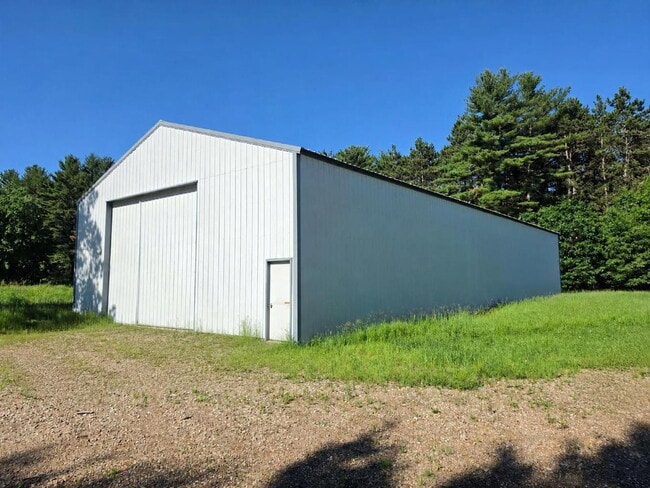 Building Photo - 24.2 Acres – Industrial Warehouse, Residential Or Office Space, Pole Shed & Recreational Land
