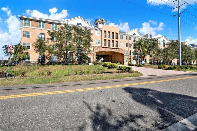 Building Photo - 4221 W Spruce St