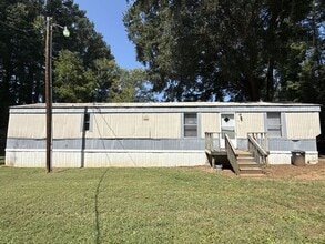 Building Photo - T.R. Lawing Realty Property