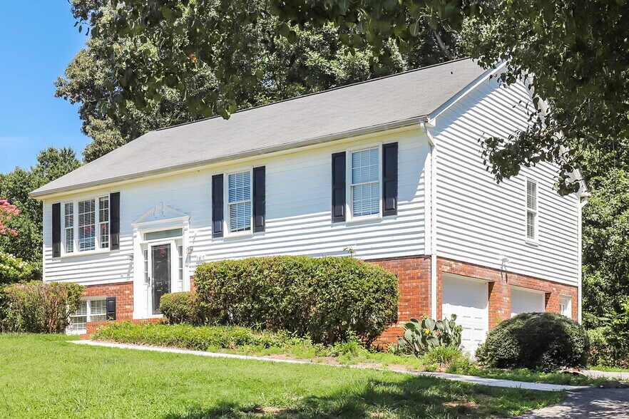 Building Photo - 6819 Salem Quarter Rd