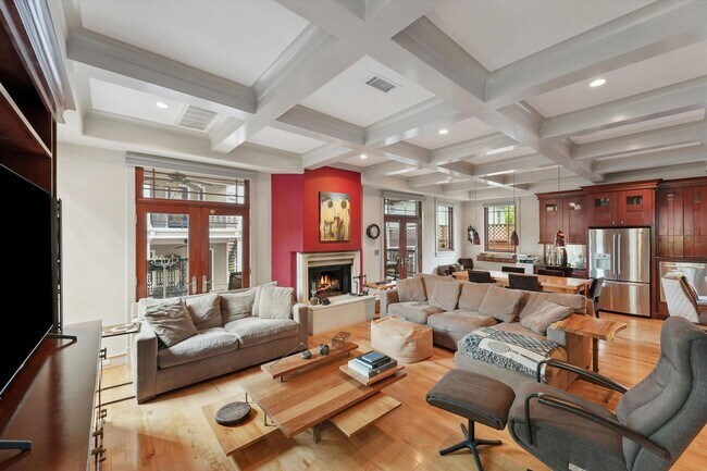 Building Photo - Refined Elegance Meets Modern Innovation i...