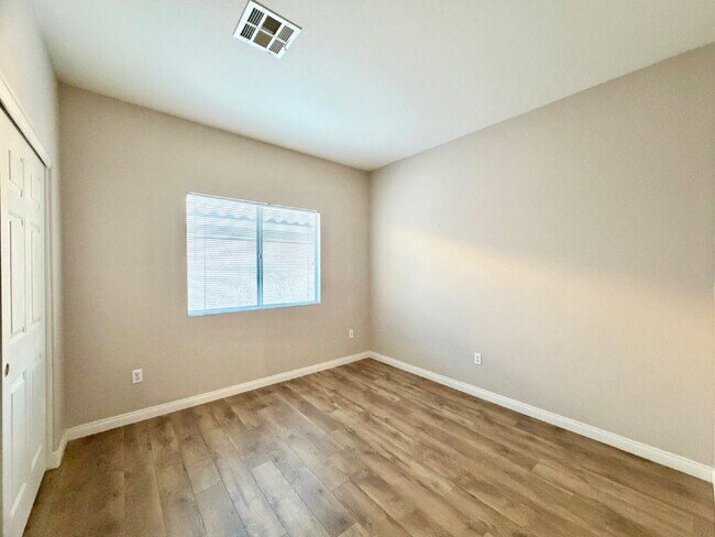 Building Photo - GATED SUMMERLIN HOME | 5 BEDROOM + DOWNSTAIRS DEN | 3-CAR GARAGE
