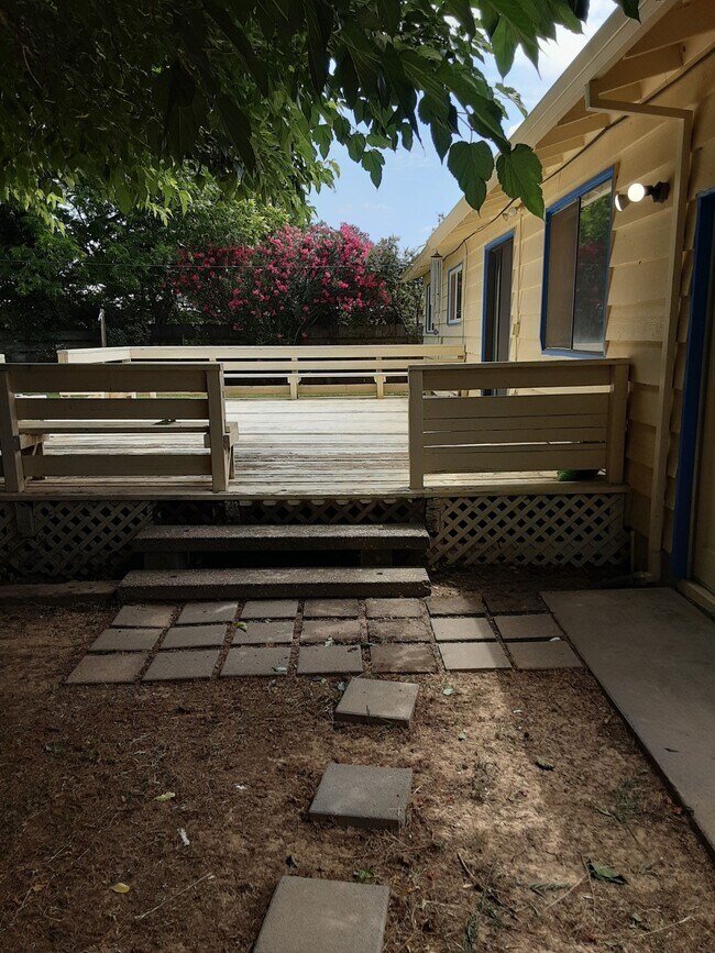 Building Photo - 1630 El Cerrito Dr